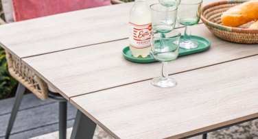 Venkovní jídelní stůl Vectra Polywood 240