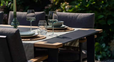 Venovní jídelní souprava Aura Dining6