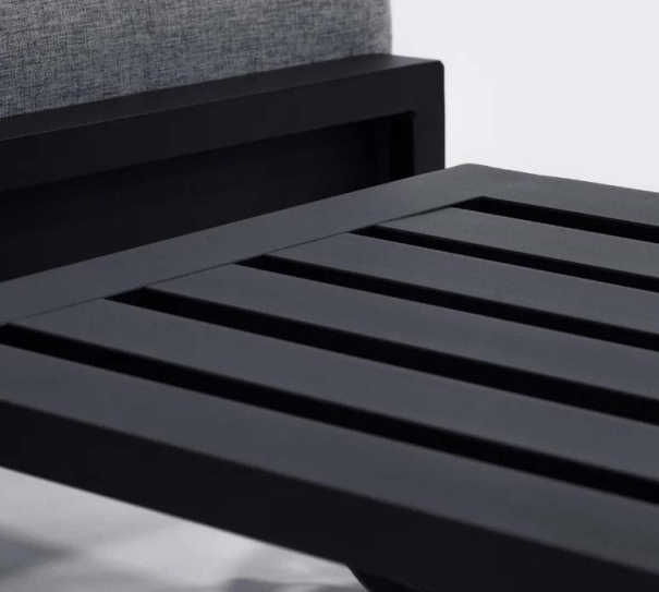 Lehátko Modern Lounger s odkládacím stolkem