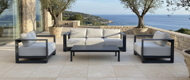 Kovový zahradní nábytek